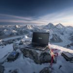 ASUS ExpertBook Ultra: Zwariowany test na Mount Everest. Laptop wysłany w strefie śmierci przetrwał ekstremalne warunki.